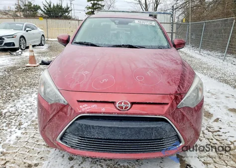 2016 Scion Ia Base z USA, uszkodzony, nr VIN 3MYDLBZV8GY115398